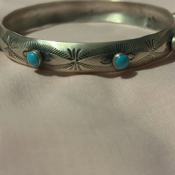 Kingman Turquoise Bangle - Picture 7 of 7